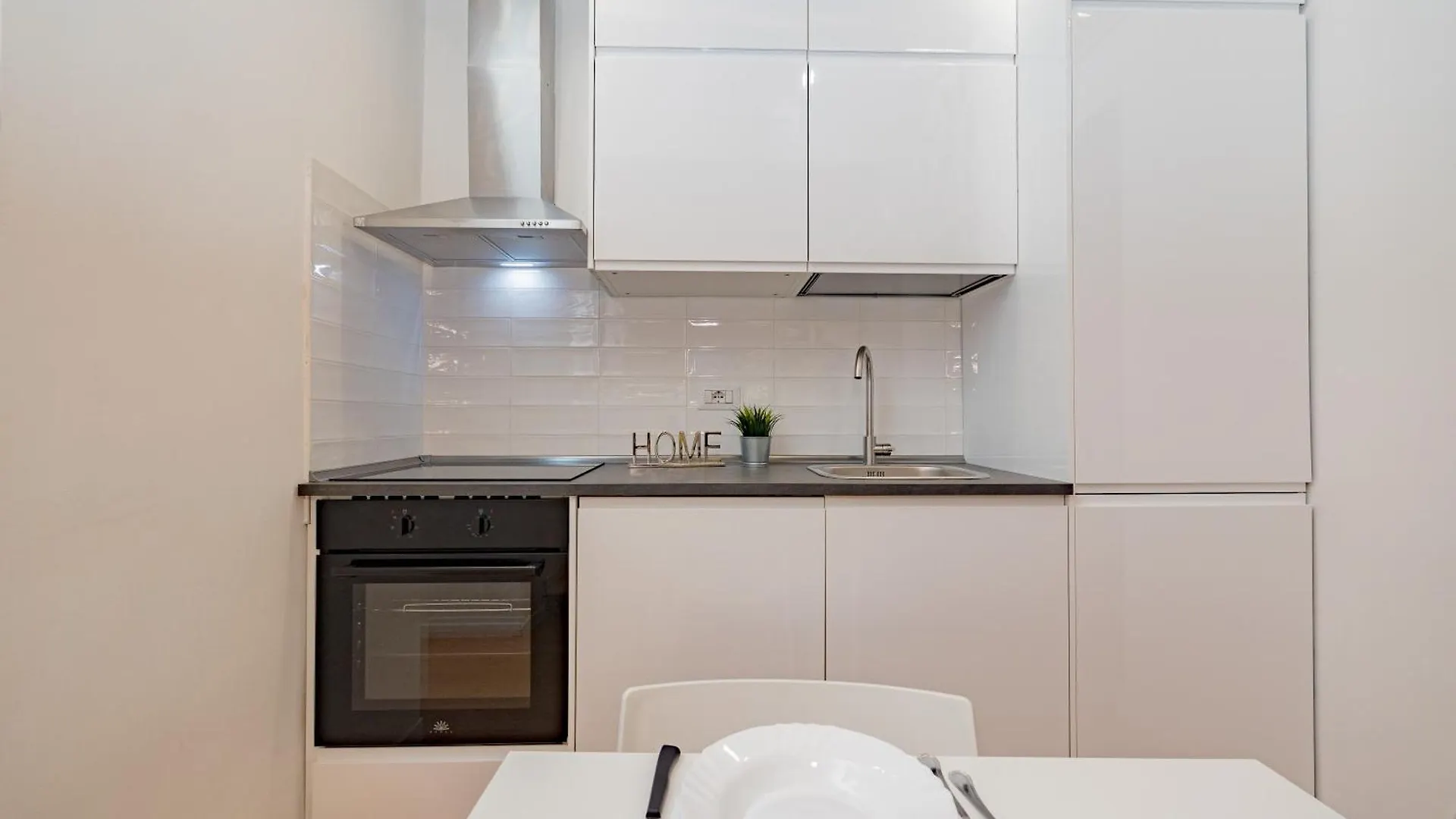 Apartment 2Cli19 -Duomo-Loreto - Elegant - Central Milan Italy